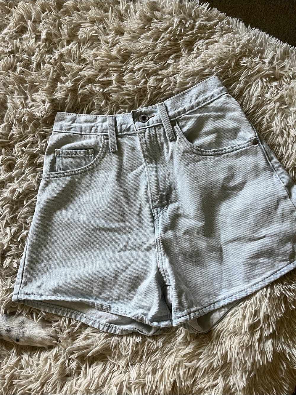 Levi Silver Tab Mom Shorts - 26
